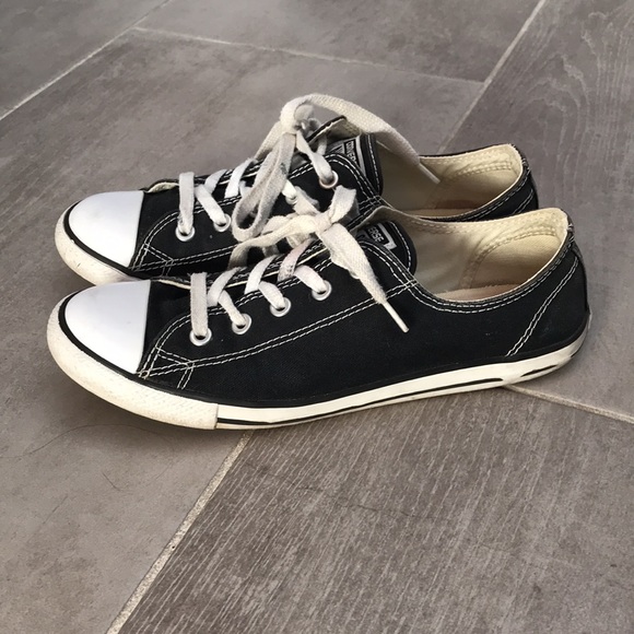 Converse shoes - Picture 2 of 2